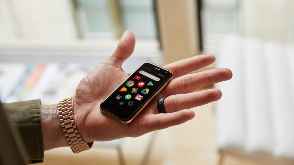 Palm reborn as a smart, small "companion" to your phone